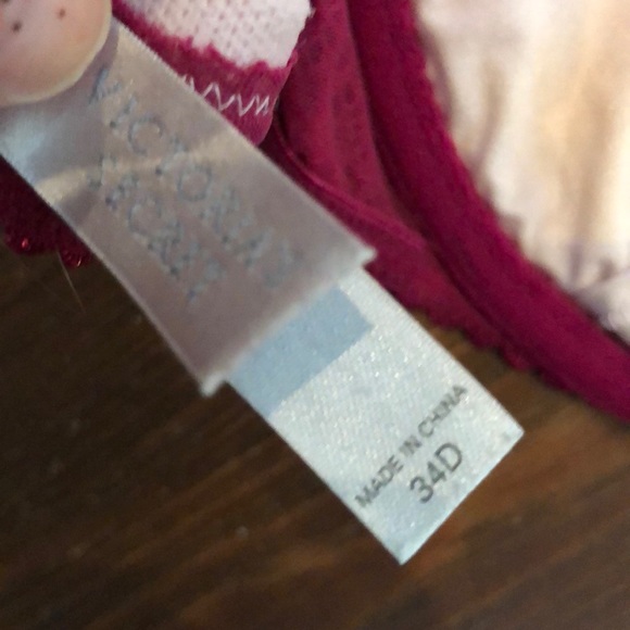 2 VS bras preowned fair condition priced LOW - Picture 9 of 9